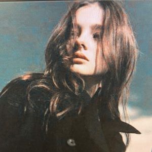 Meet your Posher, Elaine